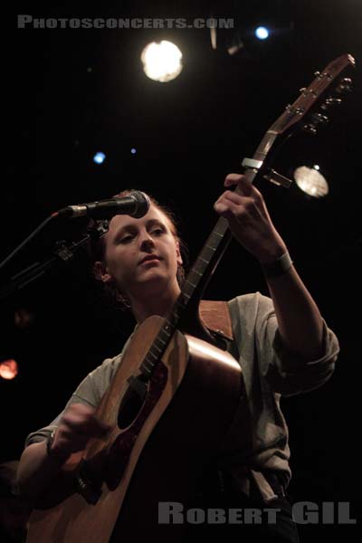 LAURA MARLING - 2010-04-07 - PARIS - La Fleche d'Or - Laura Beatrice Marling